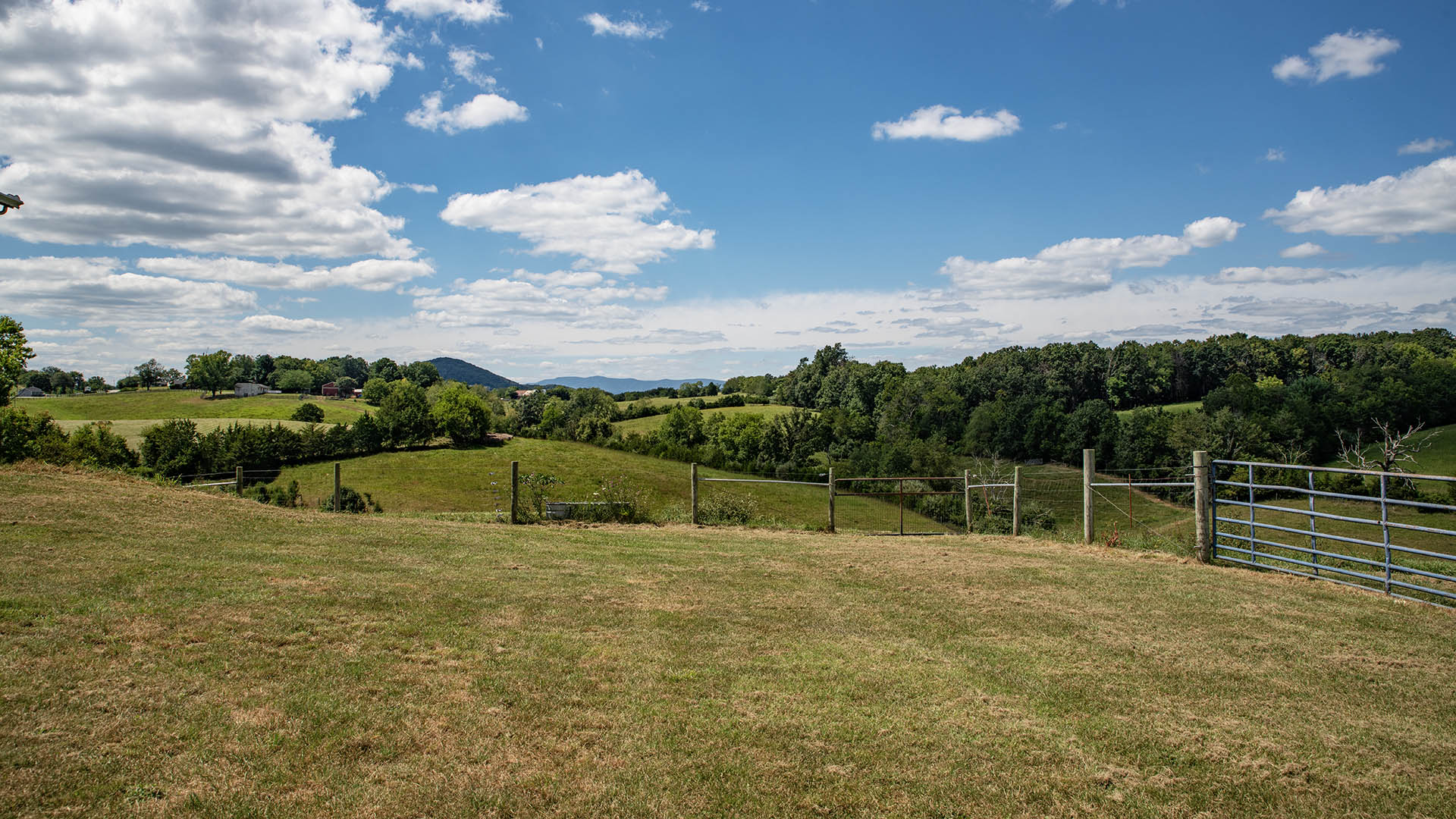 small farm for sale in Staunton Virginia
