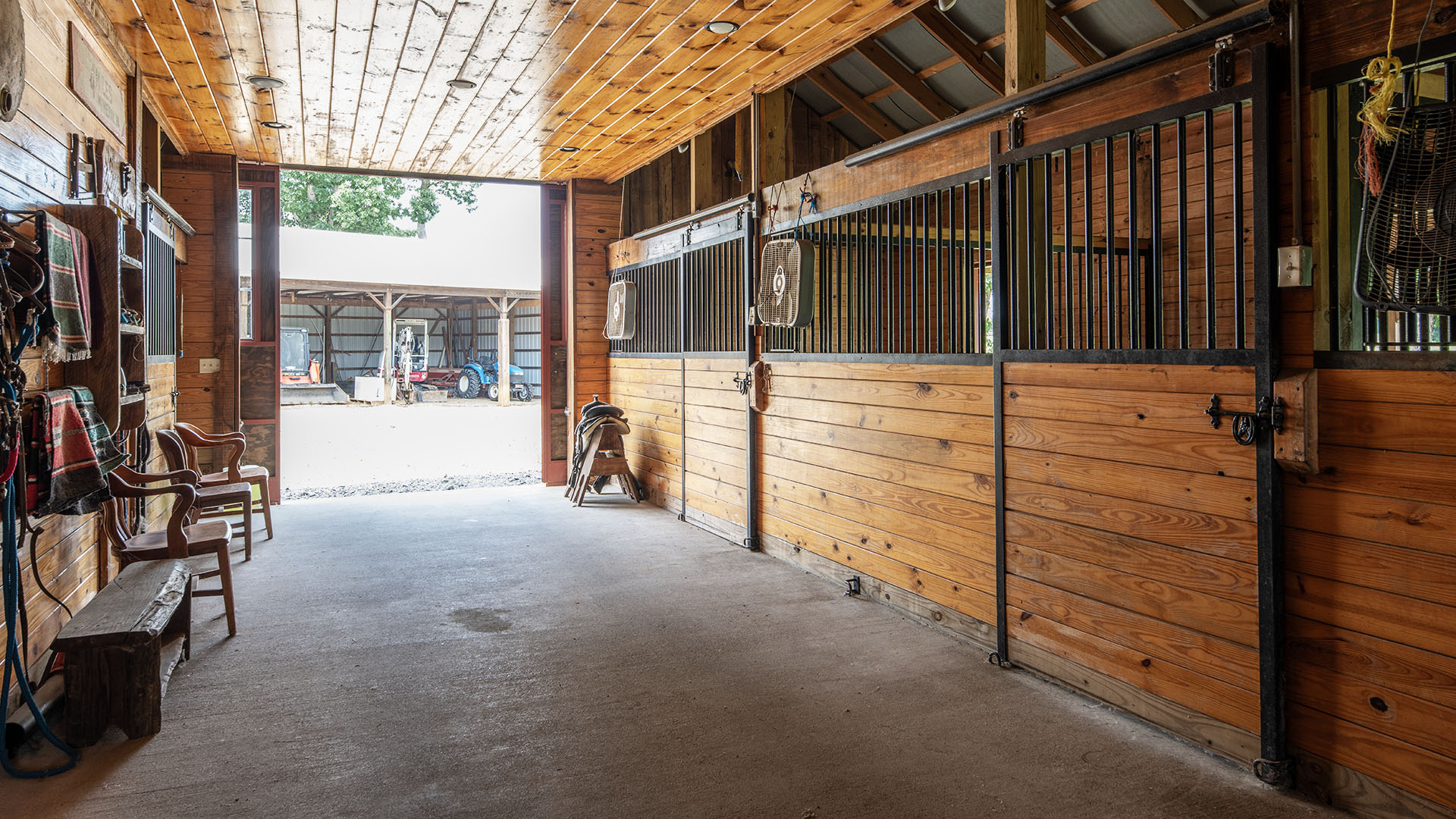 center aisle stable at Louisa County Virginia horse farm