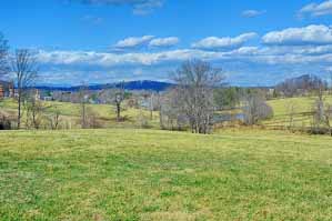 Ragged Mountain Farms in Ivy