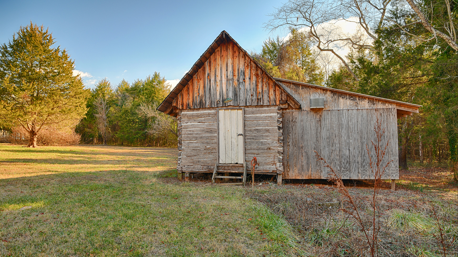 7732 Scottsville Road Scottsville VA 24590