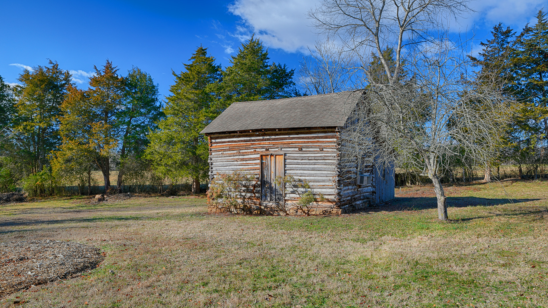 7732 Scottsville Road Scottsville VA 24590